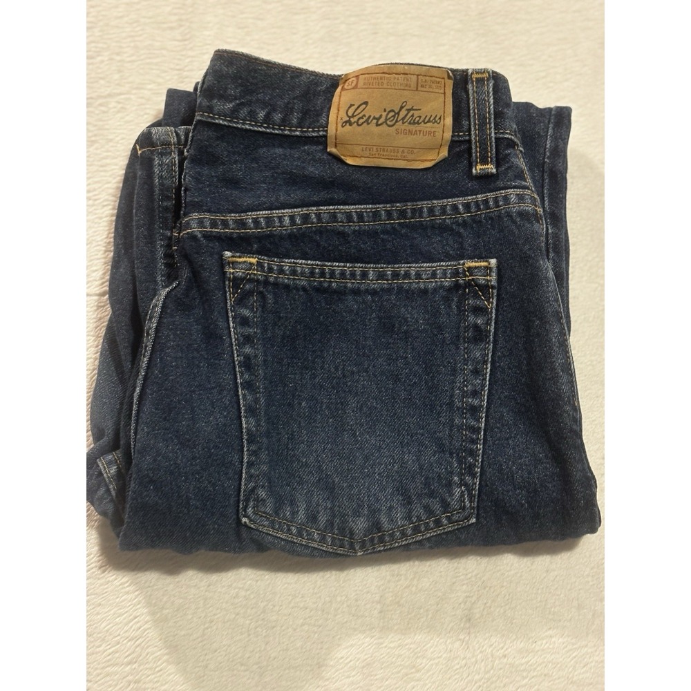 Levis Strauss Signature Jeans Women's Classic Relaxed Fit Taper Size 14 Long